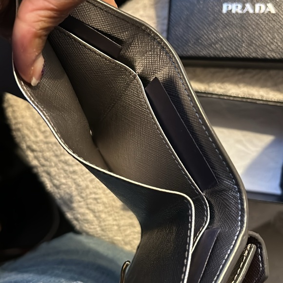 Prada all inclusive mini compact wallet..Like New🥳🥳❌❌ - Picture 7 of 8
